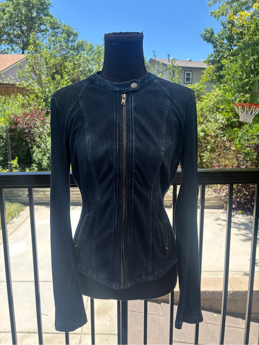 Womens Blue Denim Fitted Zip-Front Jacket